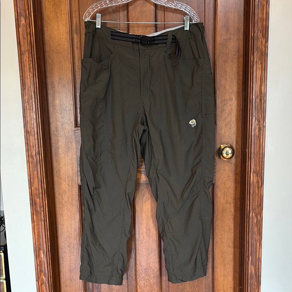 Men's Mountain Hardwear Pants, XL, like new, dark green